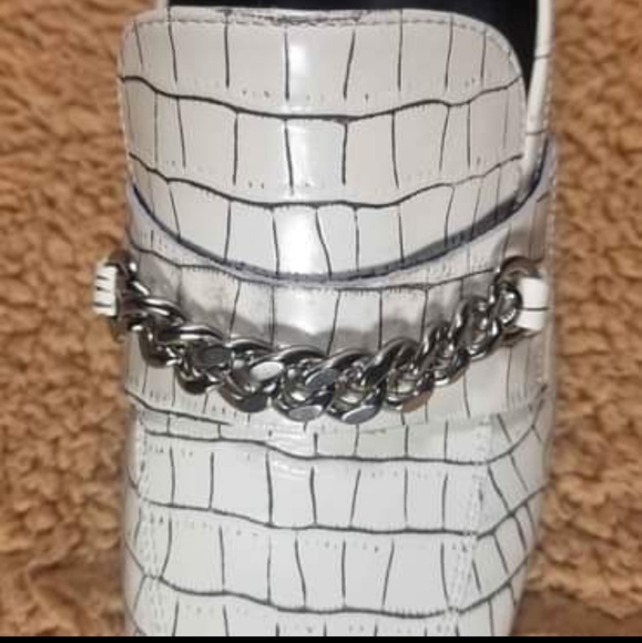 Marc Fisher LTD Hanne Croc Embossed Heel - Picture 4 of 5